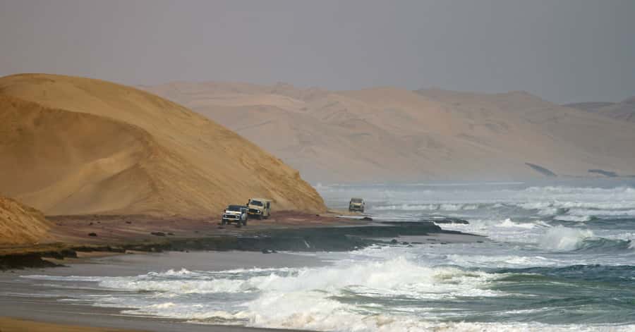 Walvis Bay: 4x4 Desert Excursion to Sandwich Harbour Bay - Kuiseb River Delta: a dry riverbed where springbok show up