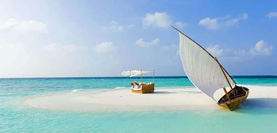 Zanzibar: Prison Island and Nakupenda Boat Trip with Lunch - From Stone Town docks to a full-day boat rhythm