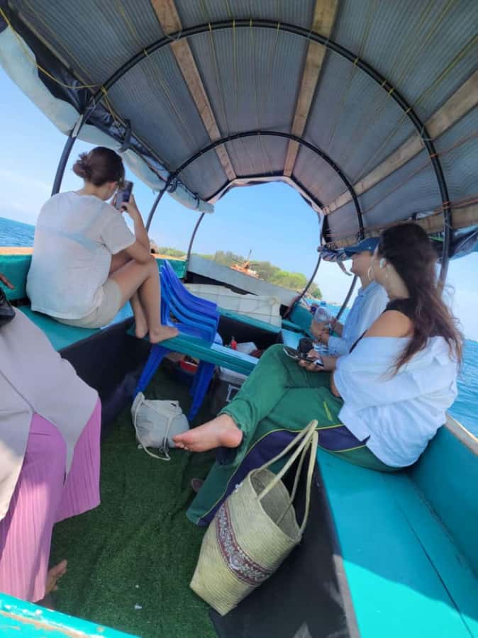 Zanzibar: Prison Island & Nakupenda Boat Tour with BBQ Lunch - What to bring so your day feels easy